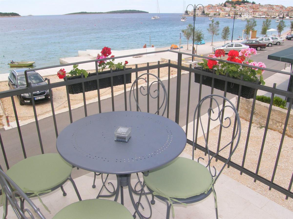 Apartments Mare Primosten Exterior photo